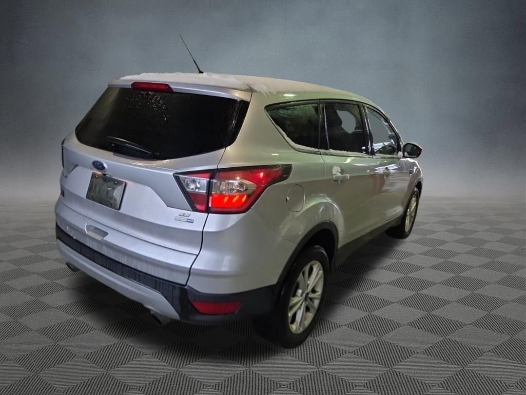 Used 2017 Ford Escape SE AWD/4WD image 3