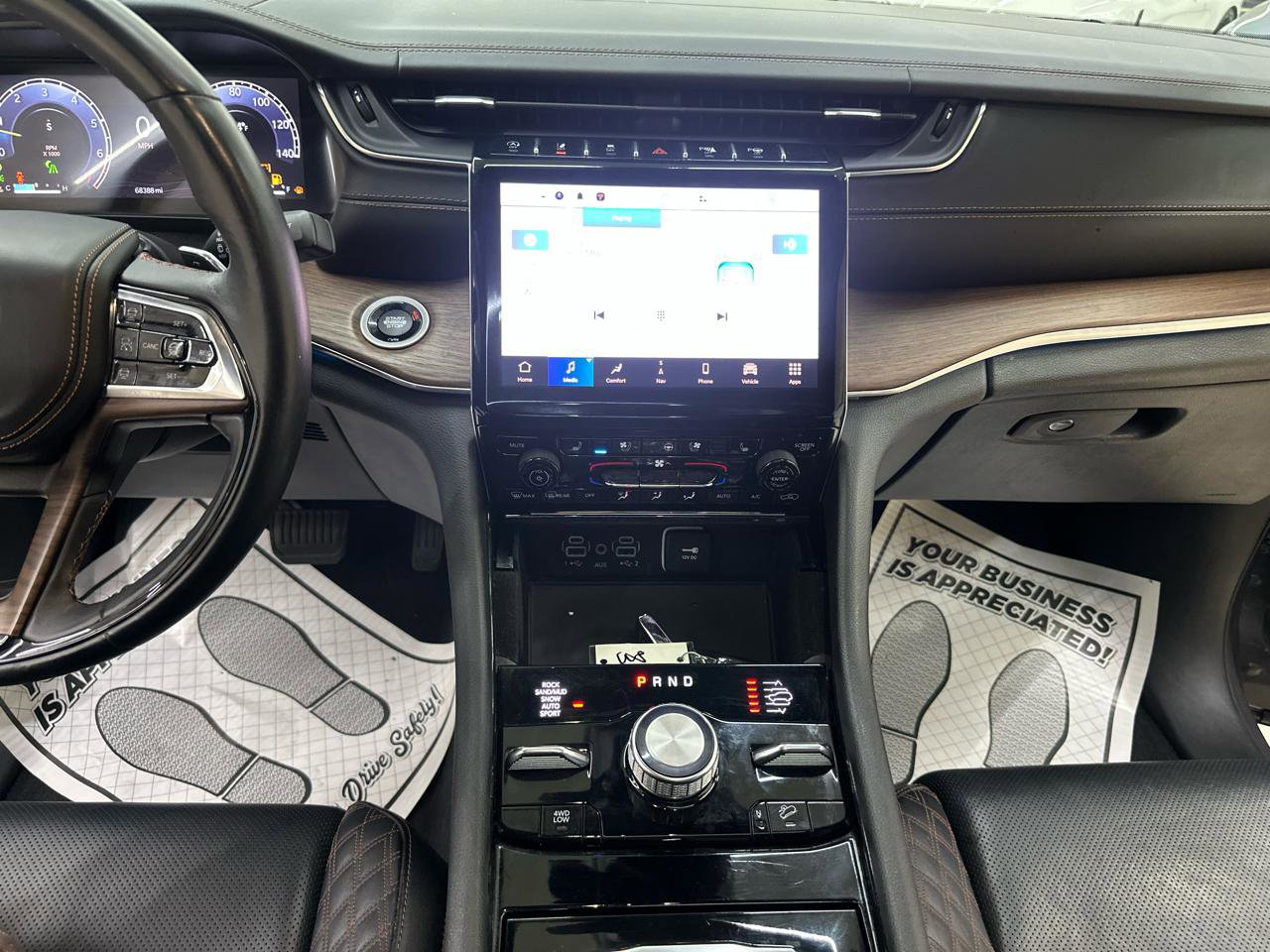 Used 2022 Jeep Grand Cherokee L Summit w/ Advanced Protech Group IV image 29