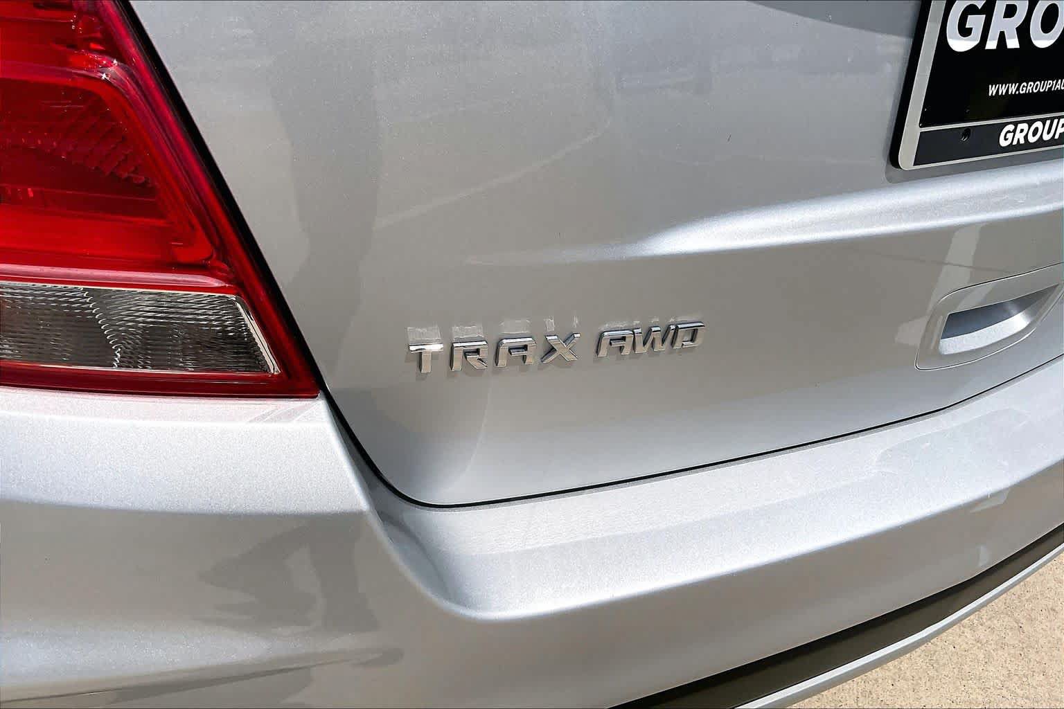 Used 2022 Chevrolet Trax LT AWD/4WD image 29
