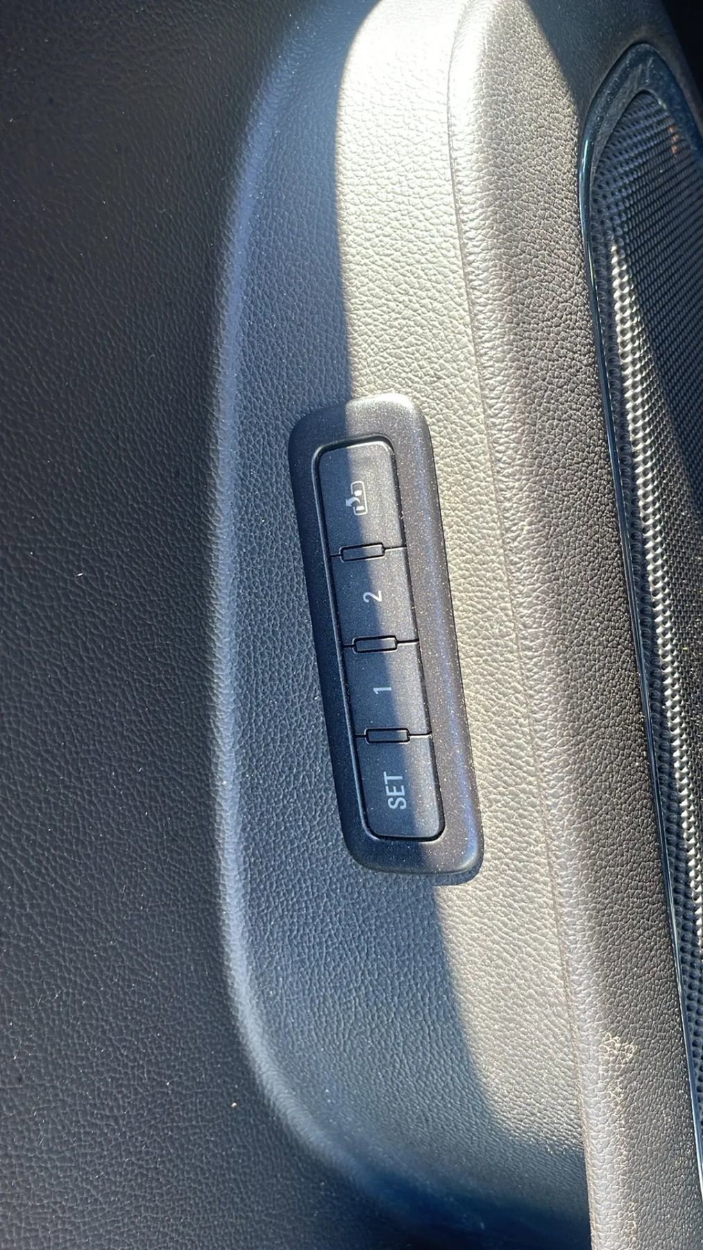 Used 2017 GMC Yukon Denali w/ Open Road Package image 24