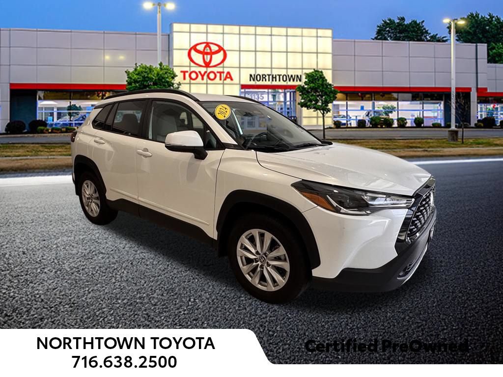 Used 2024 Toyota Corolla Cross LE FWD image 28