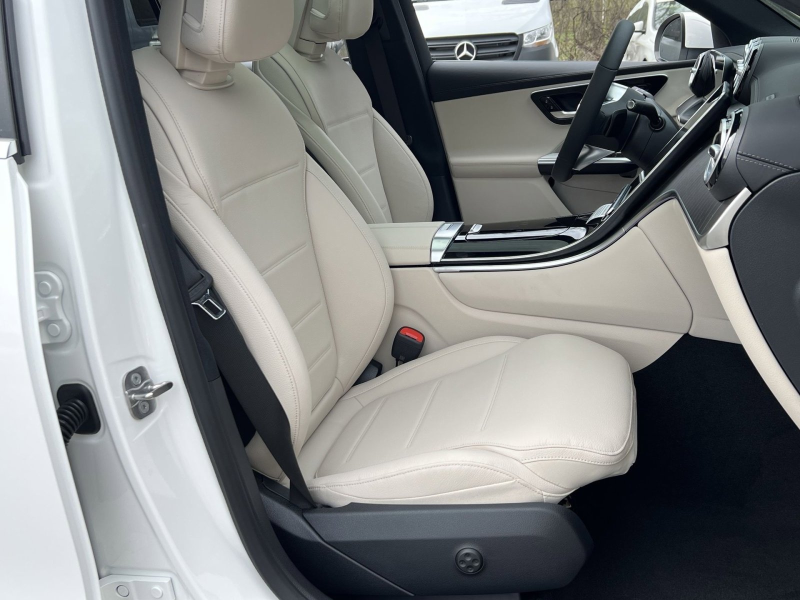 New 2026 Mercedes-Benz GLC 300 4MATIC image 26