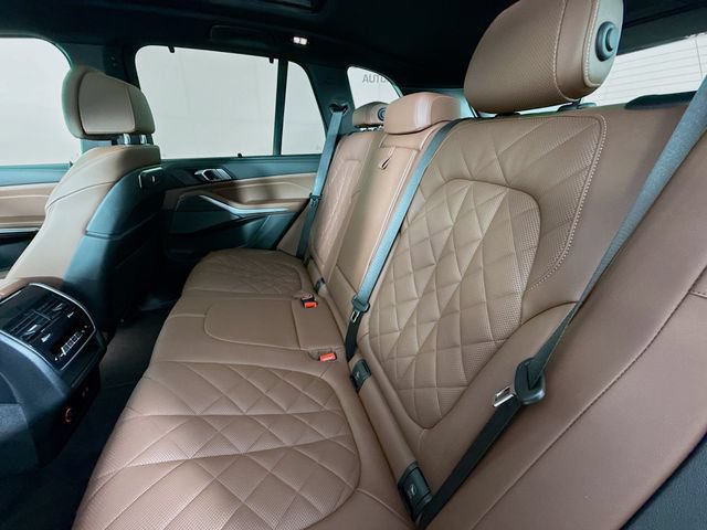 Used 2024 BMW X5 xDrive50e w/ M Sport Package AWD/4WD image 26