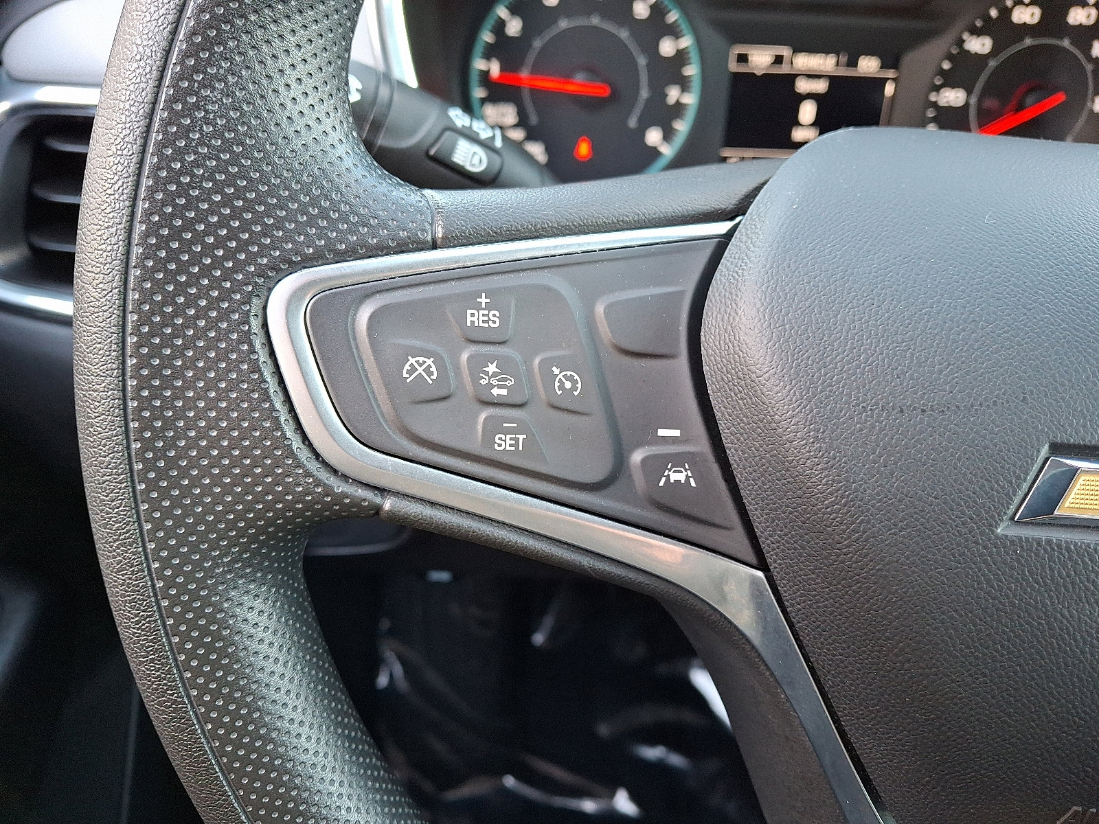 Used 2023 Chevrolet Equinox LS image 20