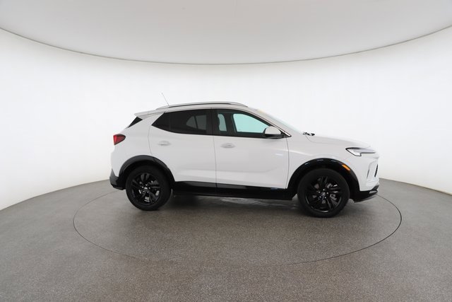 Used 2024 Buick Encore GX Sport Touring image 23