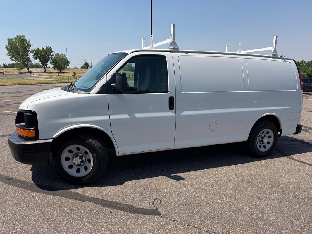 Used 2014 Chevrolet Express 1500 RWD image 3