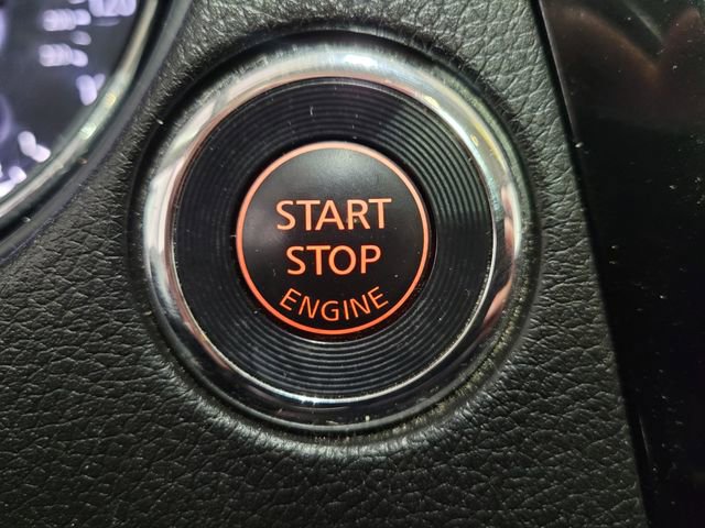 Used 2017 Nissan Rogue SV image 41