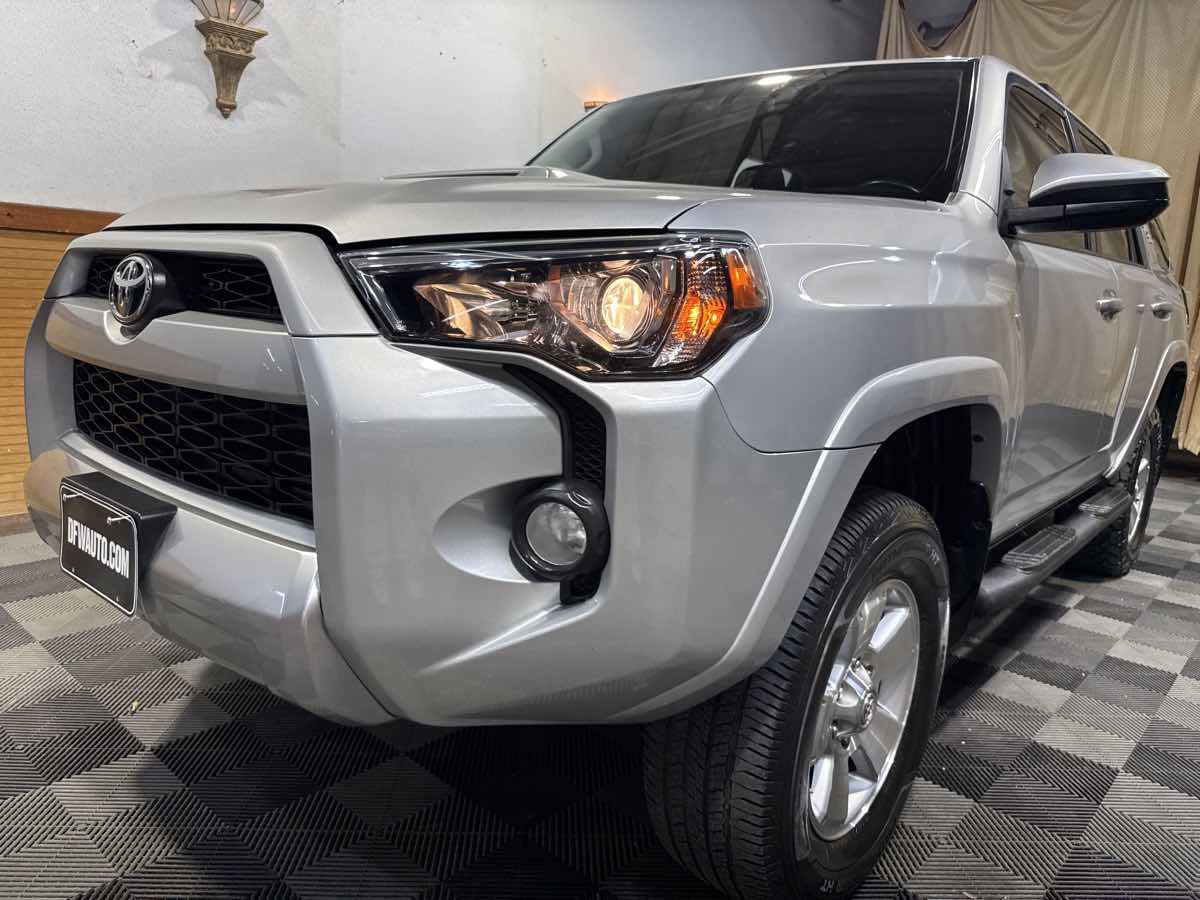Used 2018 Toyota 4Runner TRD Off-Road AWD/4WD image 5