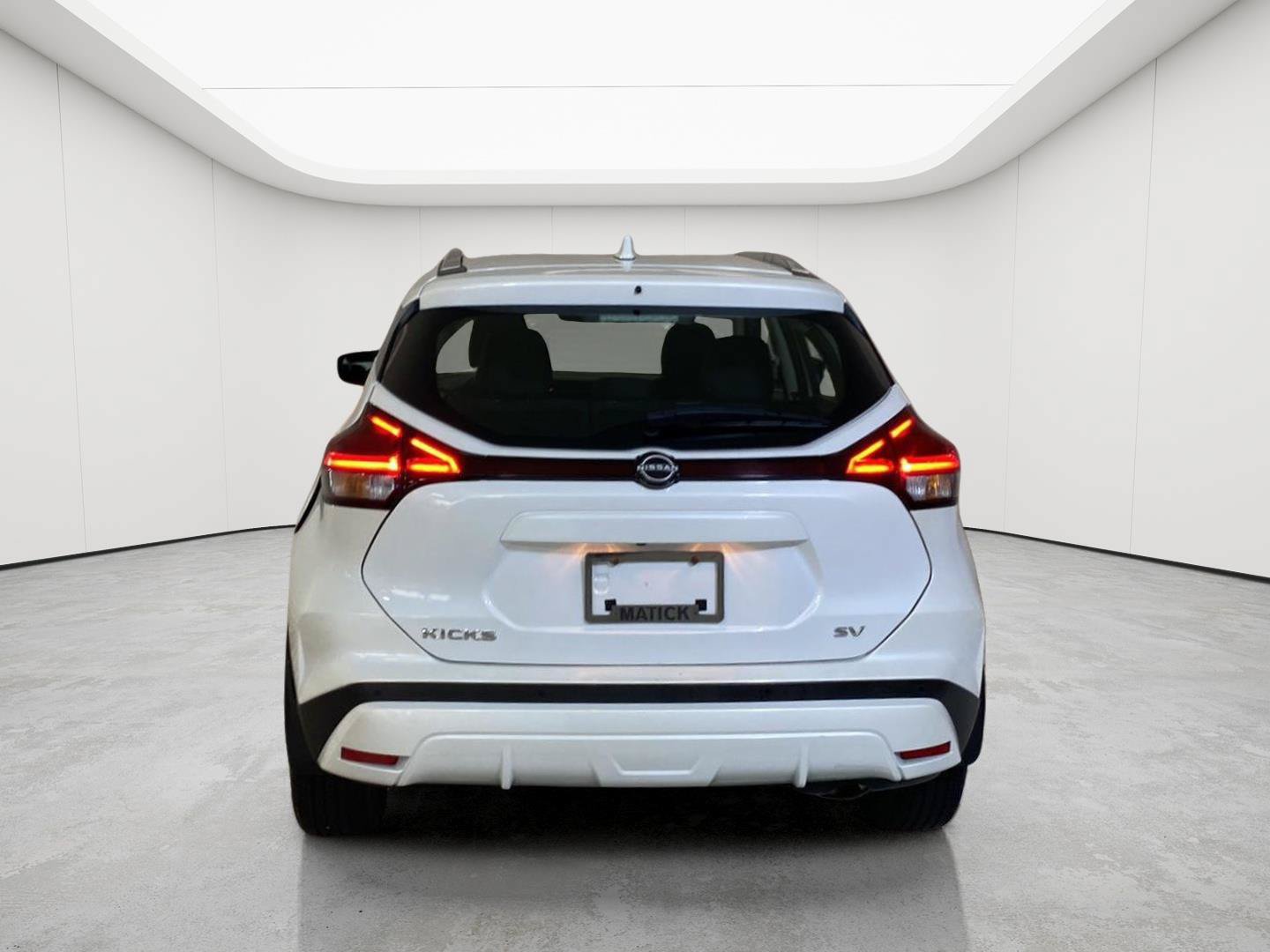 Used 2024 Nissan Kicks SV FWD image 5