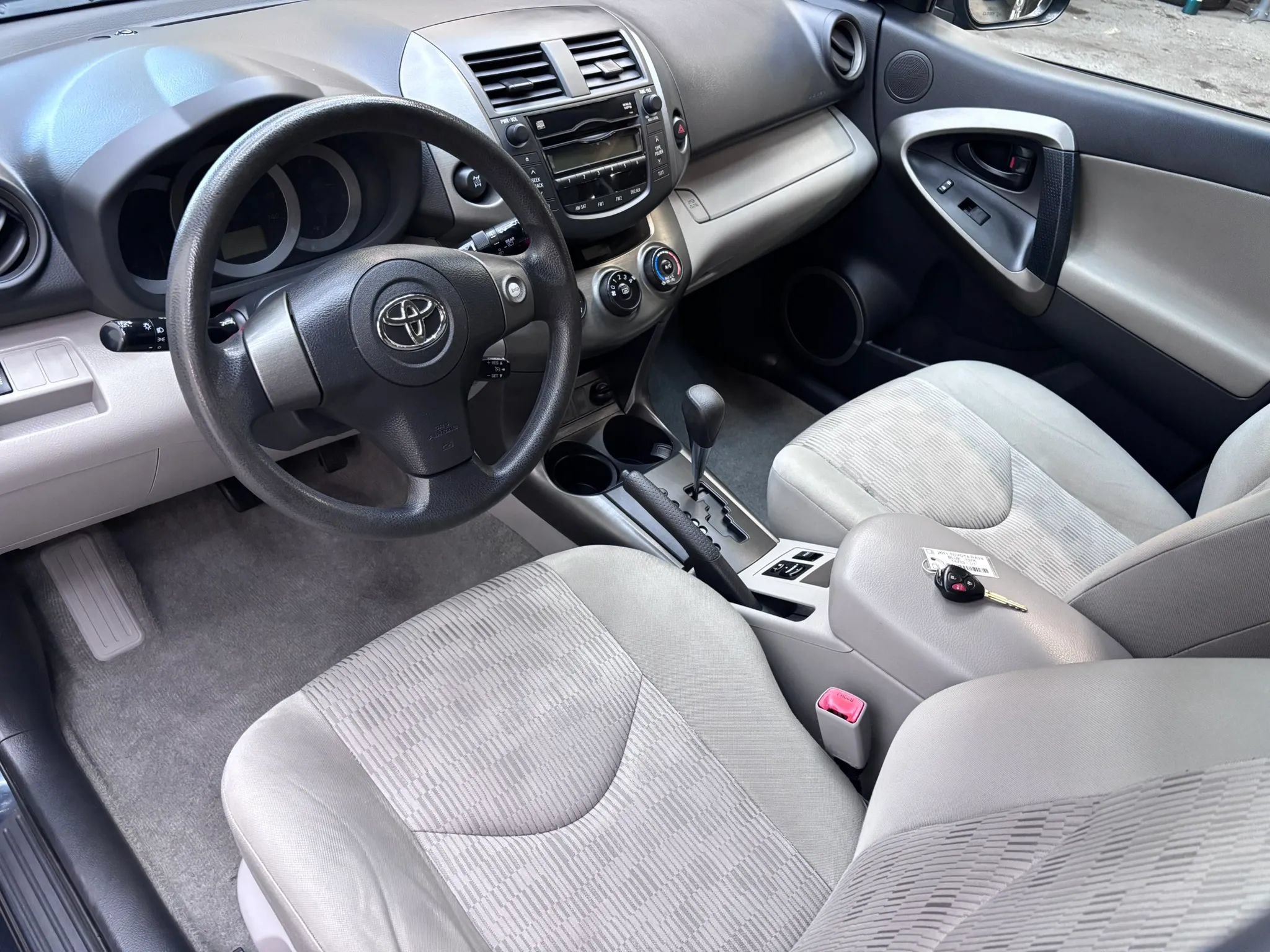 Used 2011 Toyota RAV4 4WD w/ Base L4 Extra Value Pkg image 7