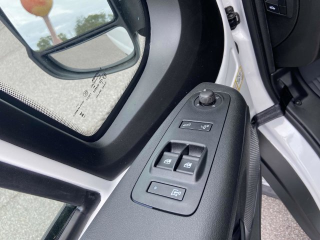 New 2024 RAM ProMaster 2500 w/ Convenience Group FWD image 17