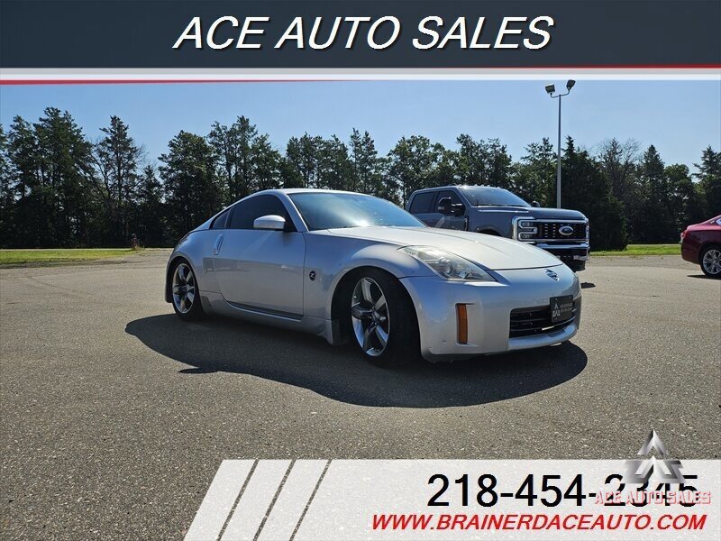 Used 2006 Nissan 350Z Enthusiast w/ (N93) Cargo Convenience Pkg RWD image 2