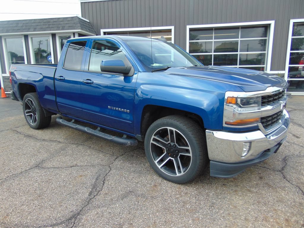 Used 2019 Chevrolet Silverado 1500 LT w/ LPO, Black Pack