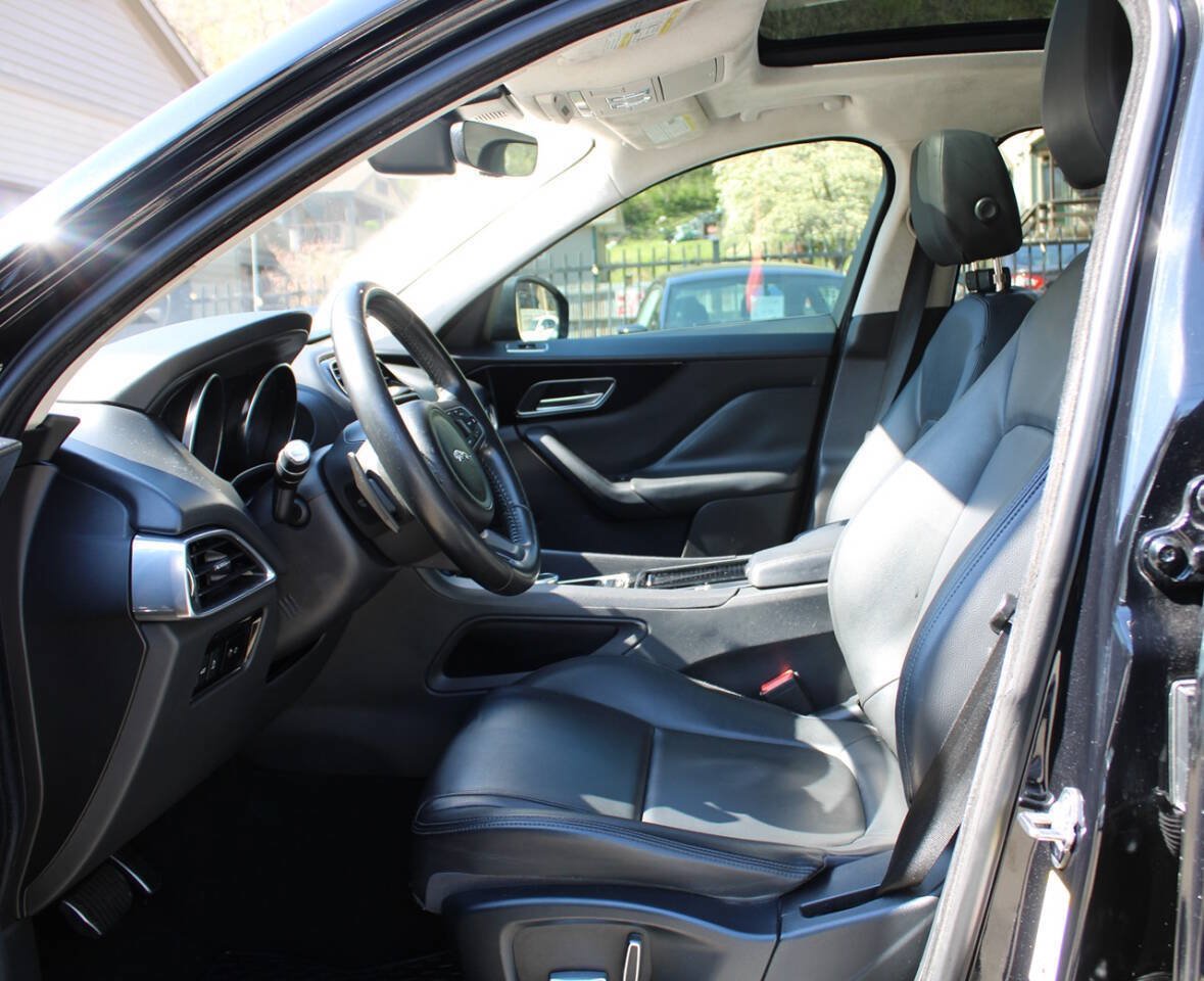 Used 2019 Jaguar F-PACE Premium AWD/4WD image 17