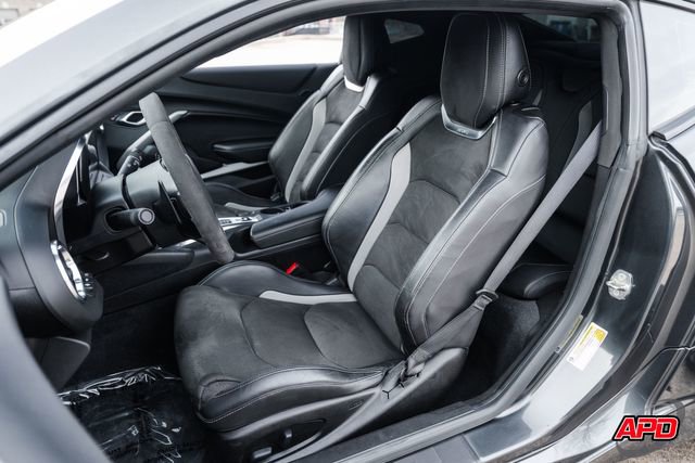 Used 2018 Chevrolet Camaro SS image 4