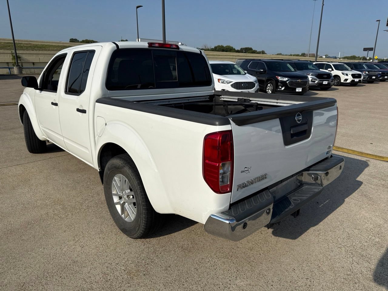 Used 2019 Nissan Frontier SV w/ Value Truck Package RWD image 8
