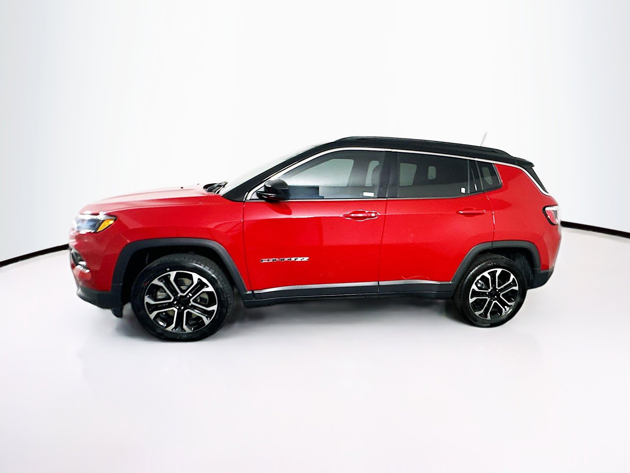 Used 2023 Jeep Compass Limited image 4