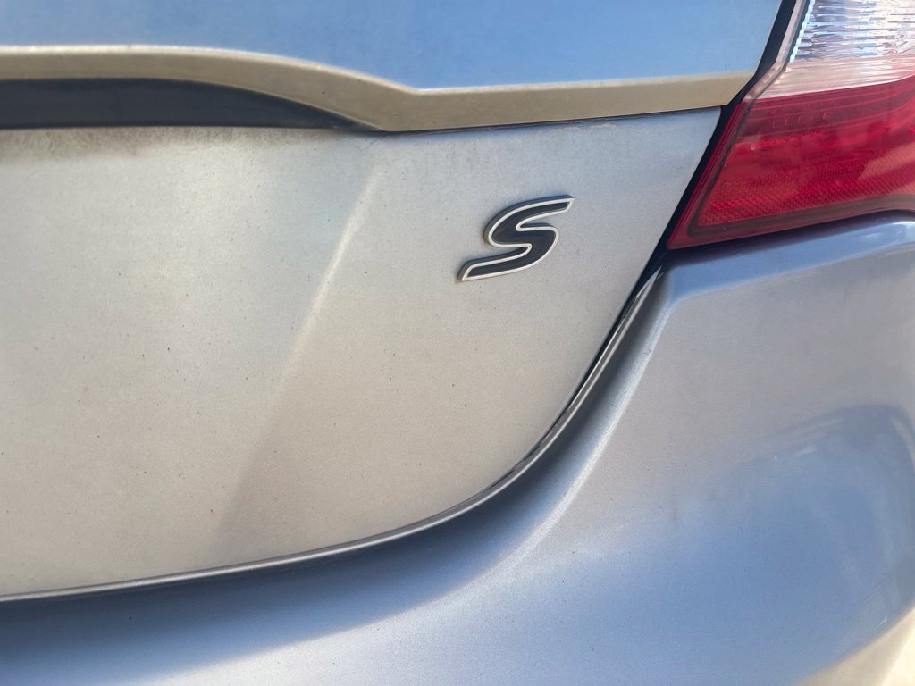 Used 2013 Chrysler 200 Limited FWD image 6