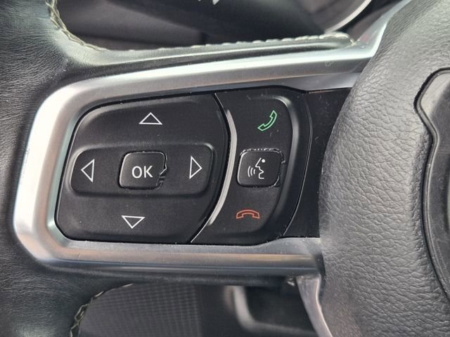Used 2019 Jeep Wrangler Unlimited Sahara AWD/4WD image 27