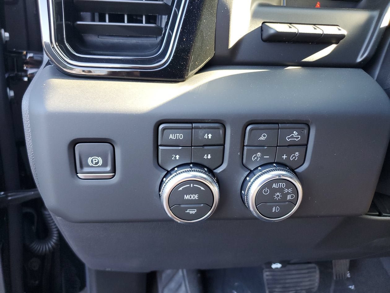 New 2026 GMC Sierra 1500 AT4 w/ AT4 Premium Package AWD/4WD image 31