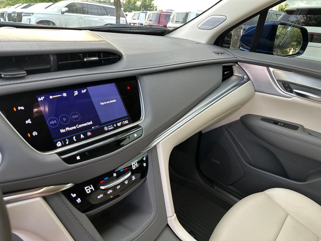 Used 2024 Cadillac XT5 Premium Luxury w/ Technology Package FWD image 23