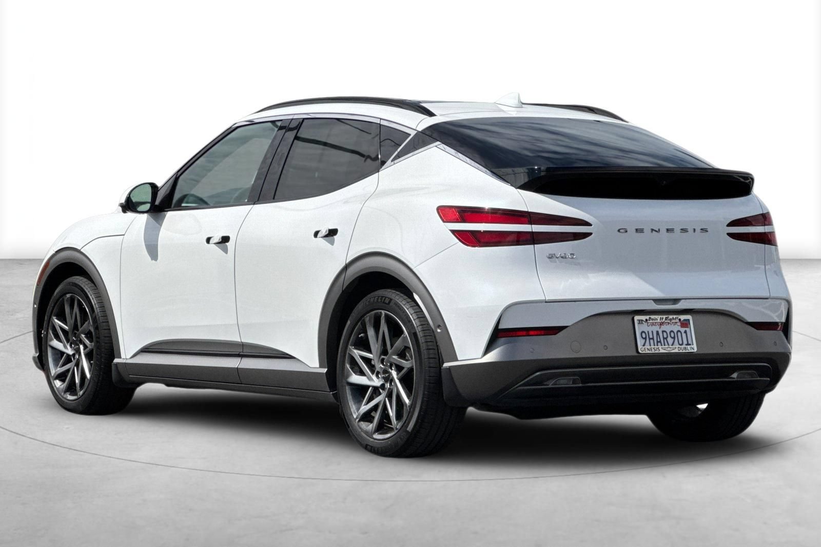 Used 2023 Genesis GV60 Advanced AWD/4WD image 4