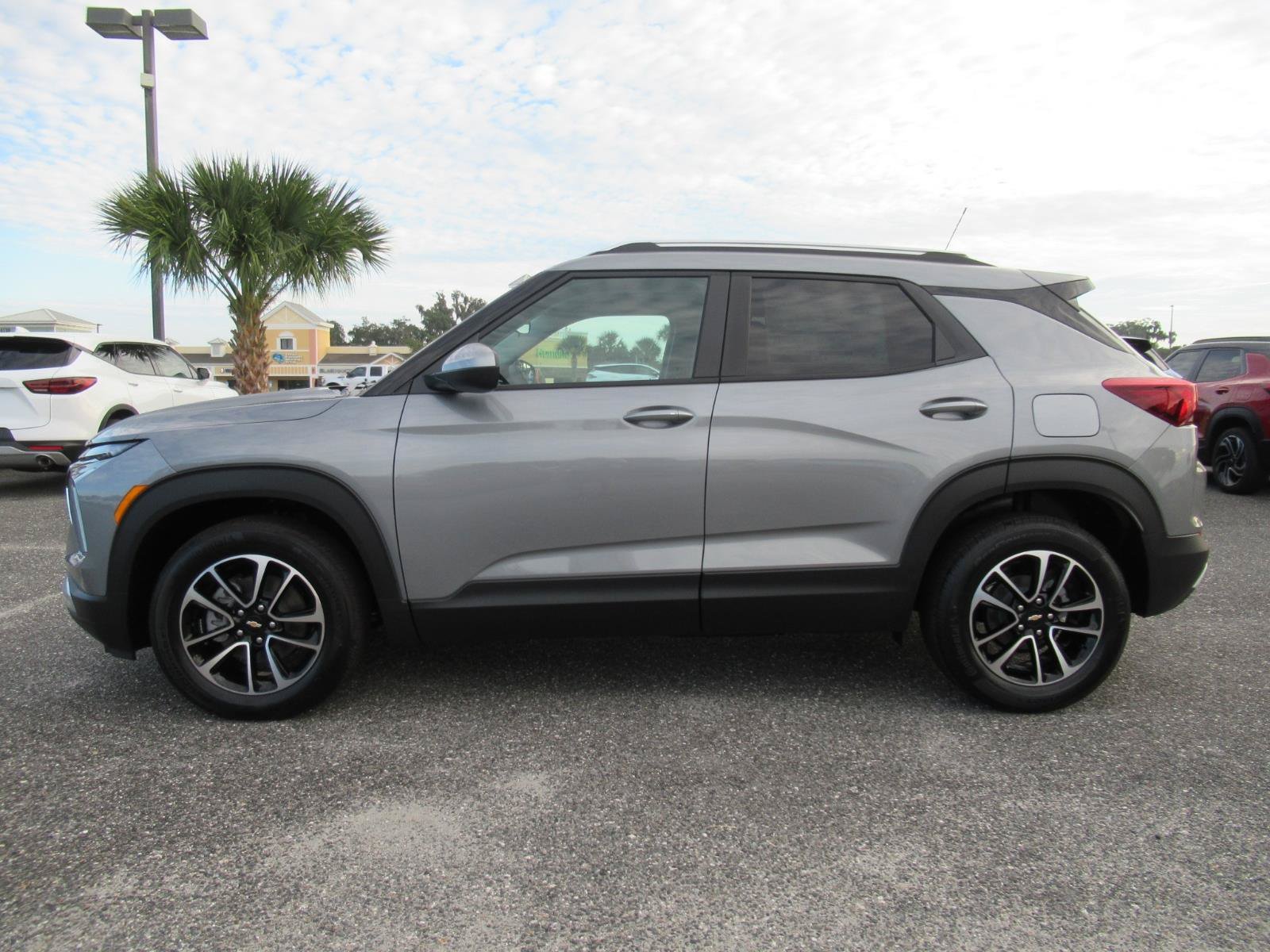 New 2026 Chevrolet TrailBlazer LT w/ Driver Confidence Package FWD image 4