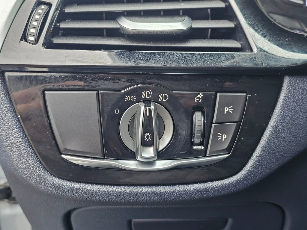 Used 2018 BMW M550i xDrive image 34