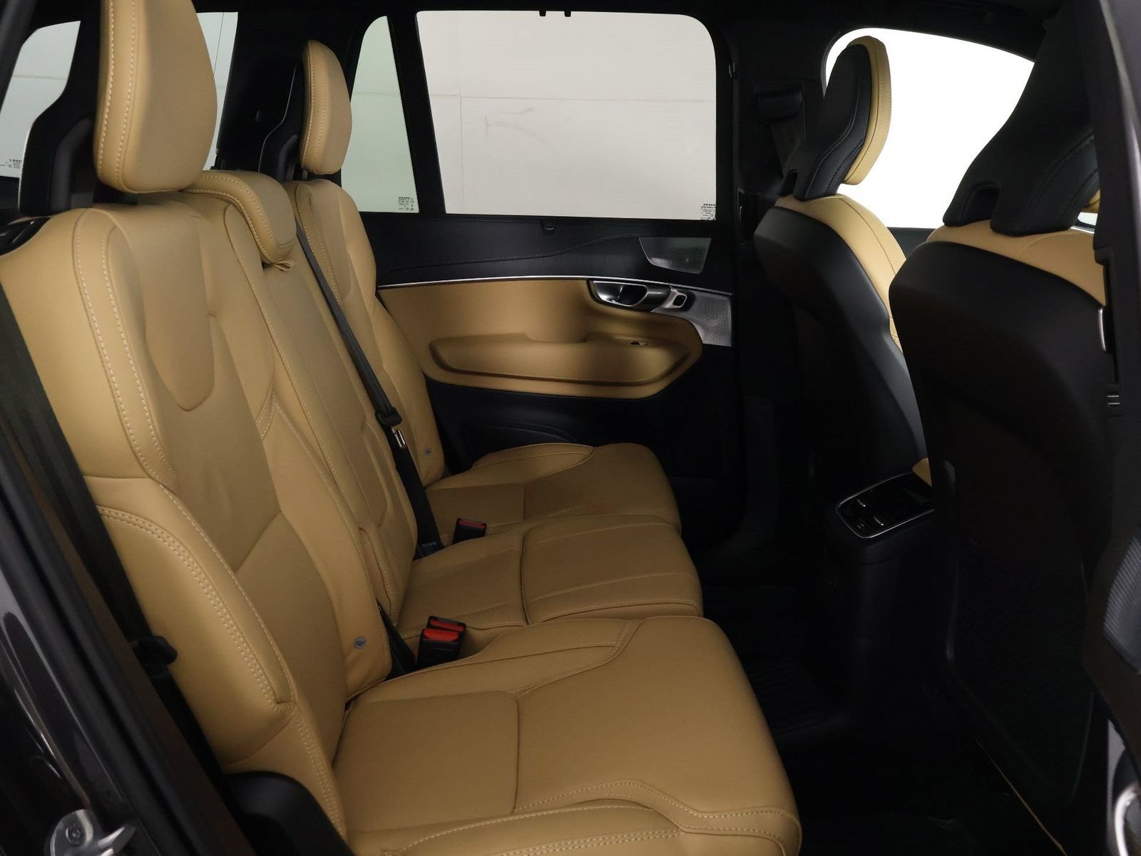 Used 2024 Volvo XC90 T8 Ultimate AWD/4WD image 30