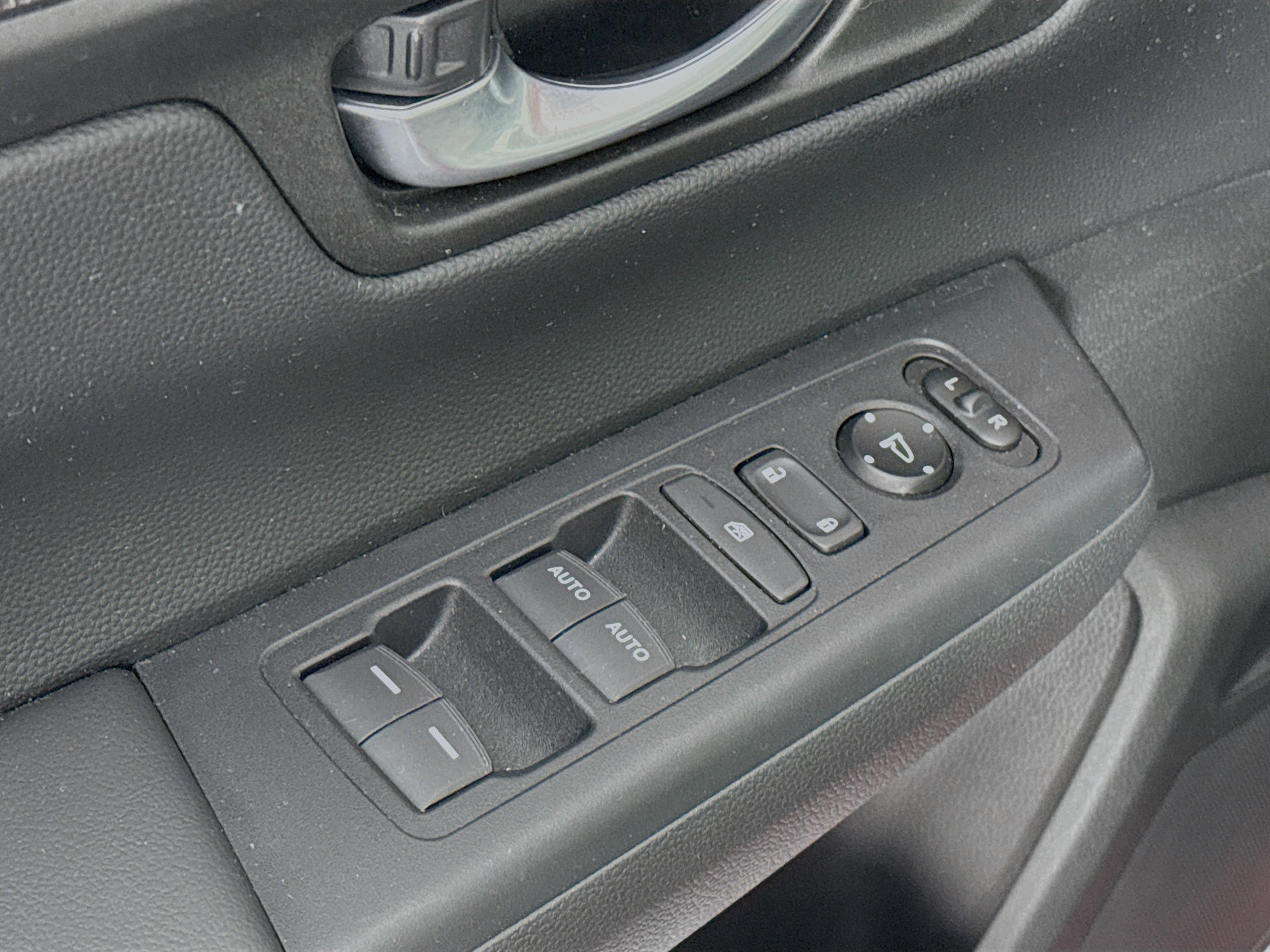 Certified 2023 Honda CR-V EX image 17