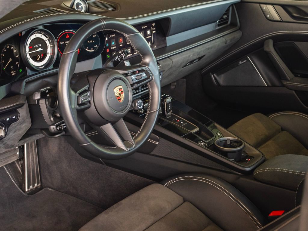Certified 2024 Porsche 911 Carrera GTS image 4