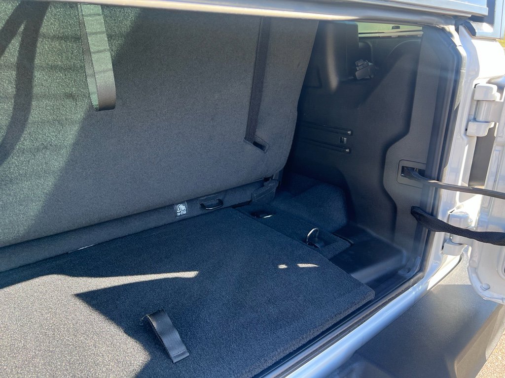 Used 2020 Jeep Wrangler Sport image 7