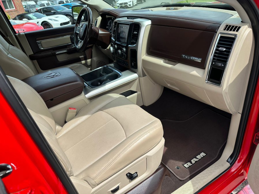 Used 2018 RAM 1500 Laramie w/ Convenience Group AWD/4WD image 14