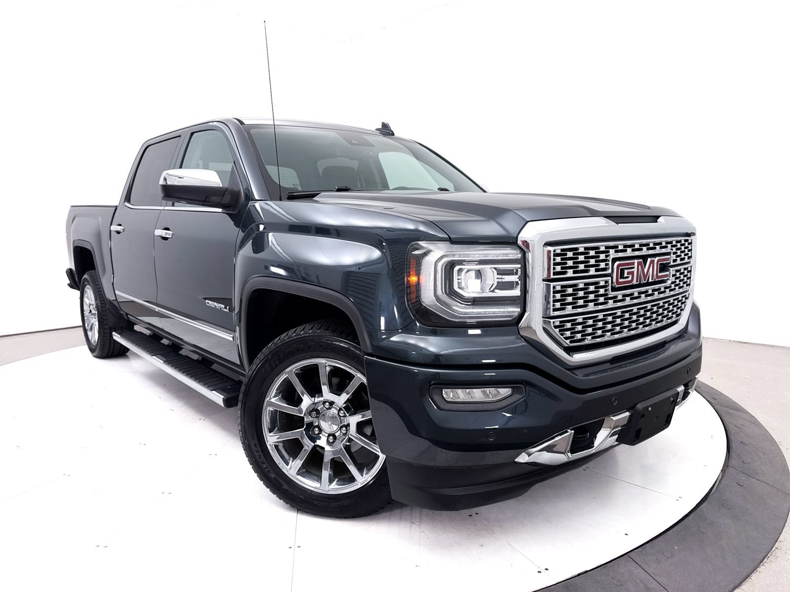 Used 2017 GMC Sierra 1500 Denali AWD/4WD image 1
