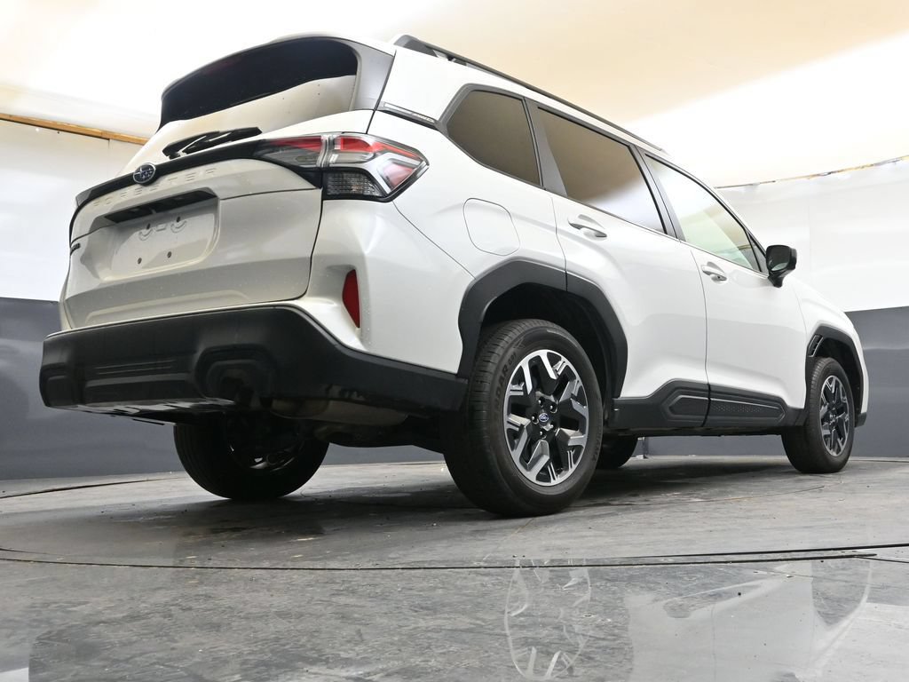 Certified 2025 Subaru Forester Premium AWD/4WD image 33