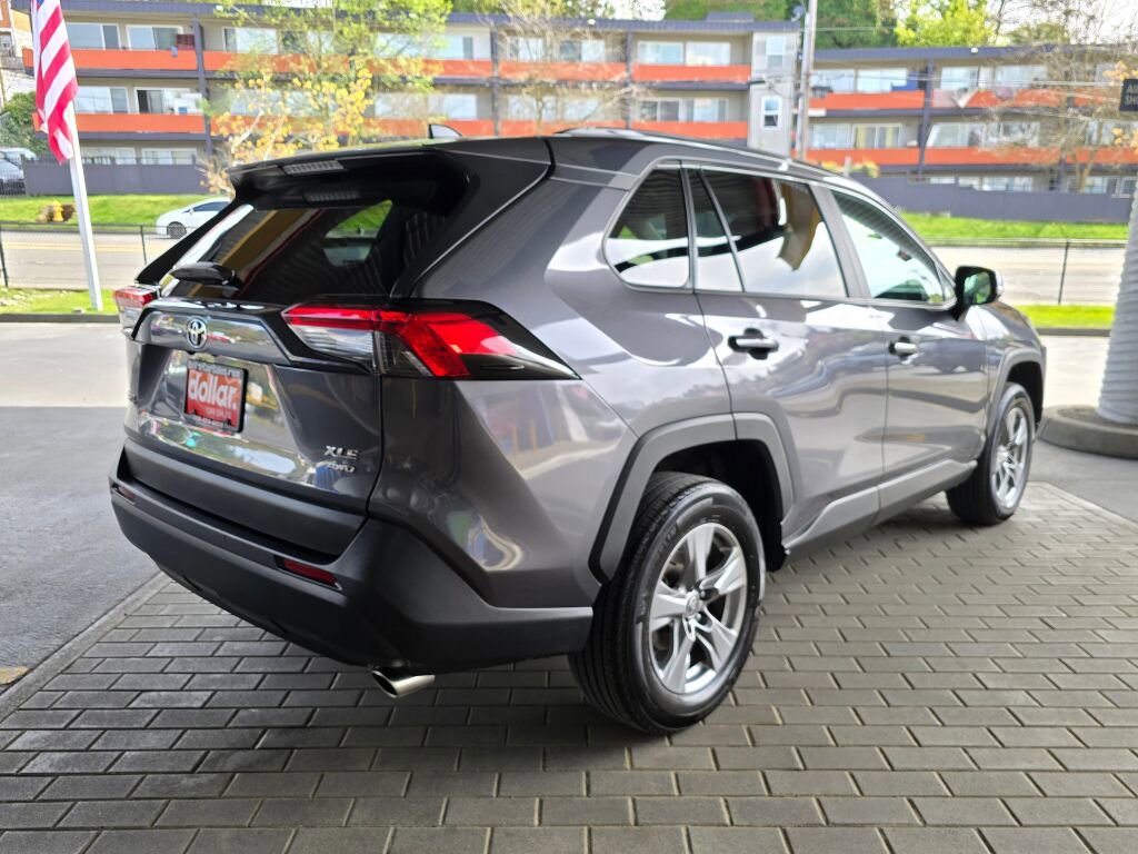 Used 2024 Toyota RAV4 XLE w/ Convenience Package AWD/4WD image 5