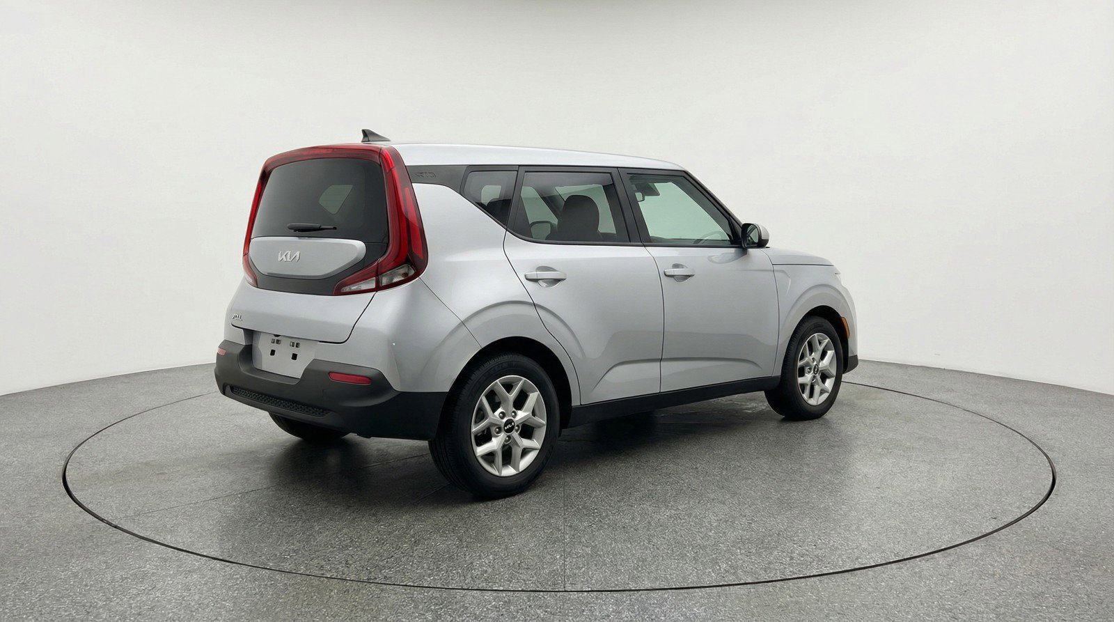 Used 2025 Kia Soul LX w/ LX Technology Package FWD image 9