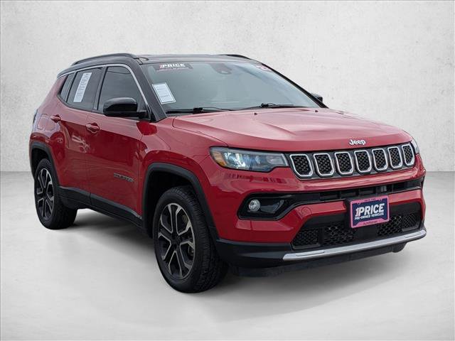 Used 2023 Jeep Compass Limited image 3