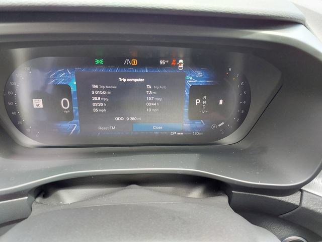 Certified 2026 Volvo XC40 B5 Plus AWD/4WD image 9