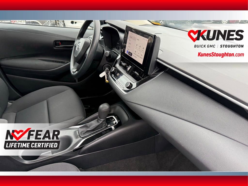 Used 2023 Toyota Corolla LE image 46