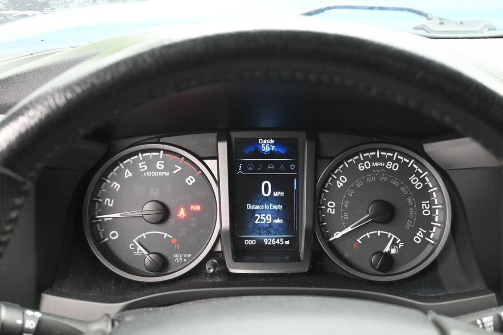 Used 2018 Toyota Tacoma TRD Sport AWD/4WD image 11