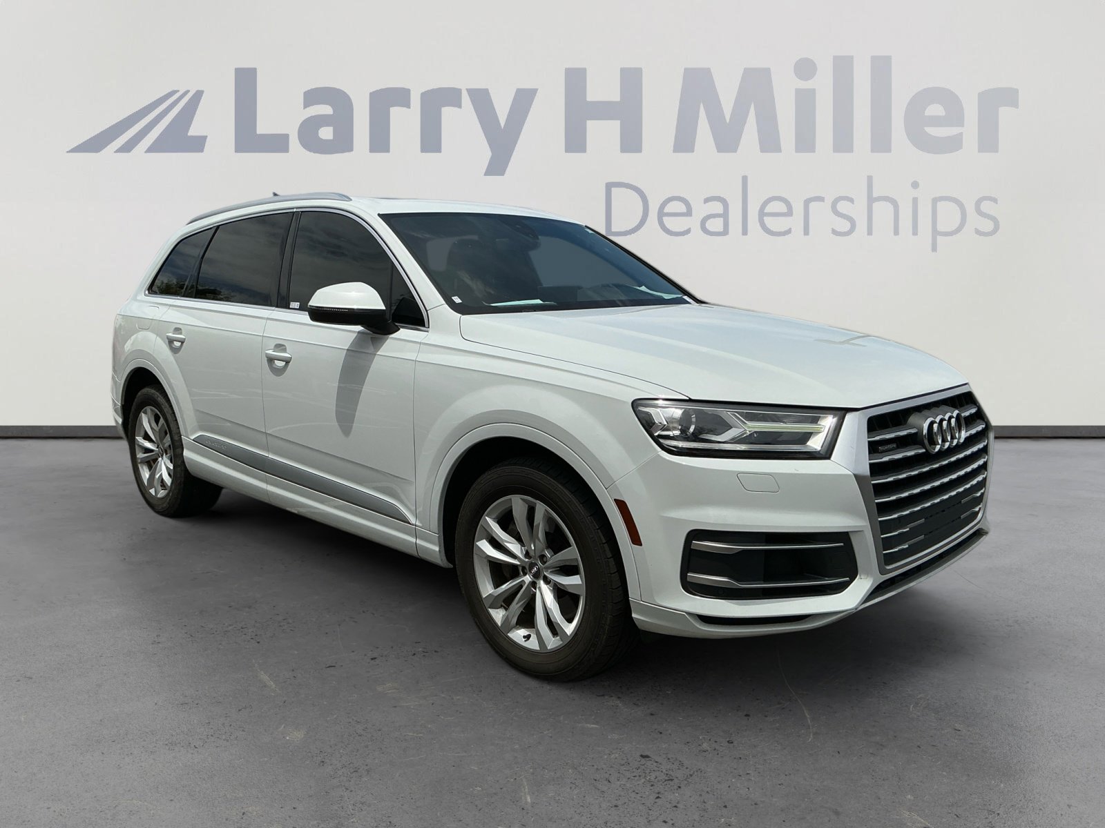 Used 2019 Audi Q7 3.0T Premium AWD/4WD image 7