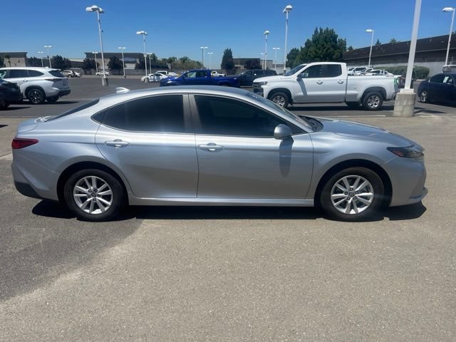 Used 2025 Toyota Camry LE AWD/4WD image 4