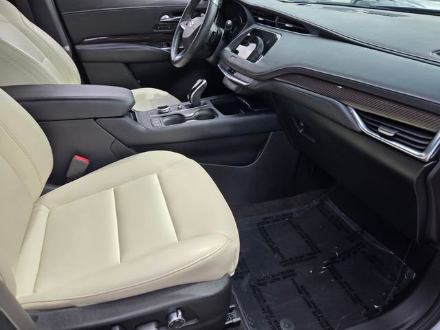 Used 2020 Cadillac XT4 Sport w/ Driver Awareness Package FWD image 16