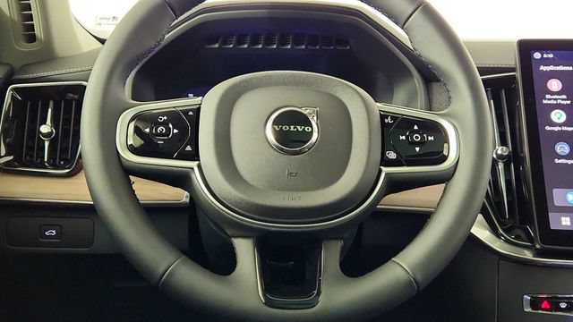 New 2026 Volvo XC90 B5 Plus w/ Protection Package Premier AWD/4WD image 25