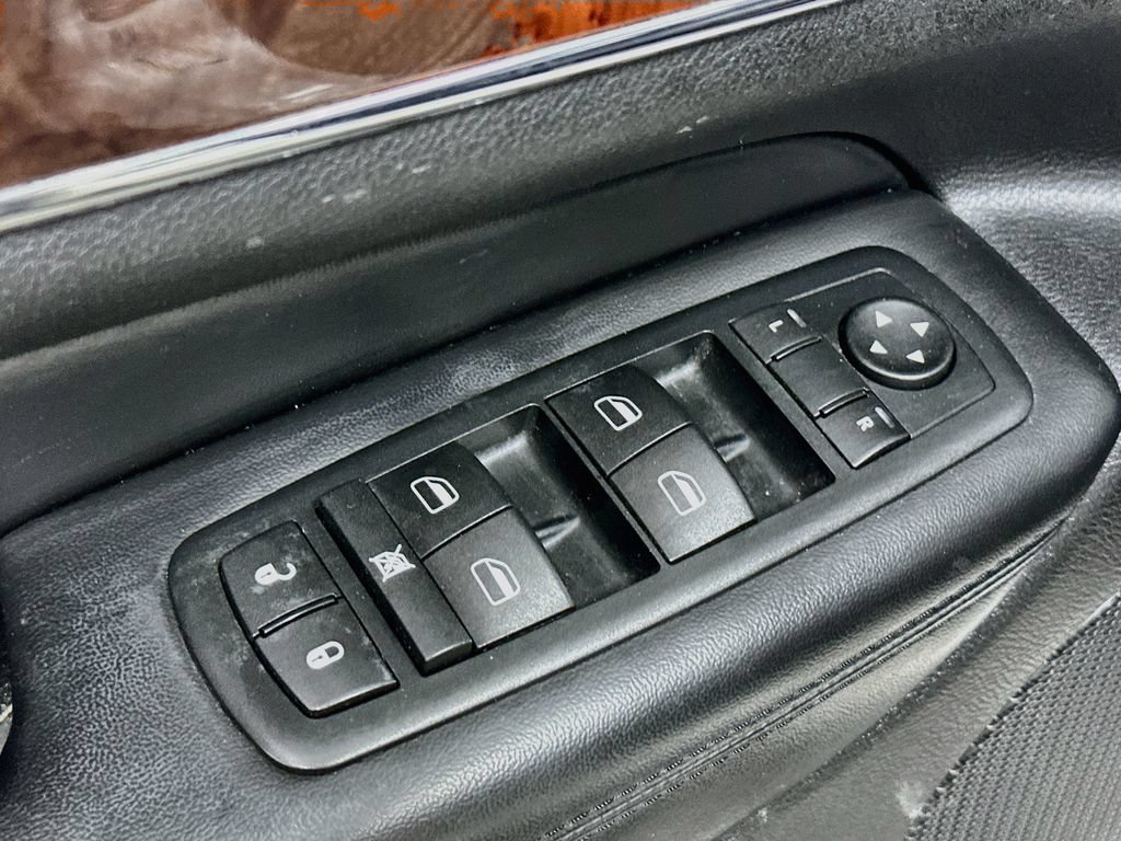 Used 2011 Jeep Grand Cherokee Limited AWD/4WD image 20