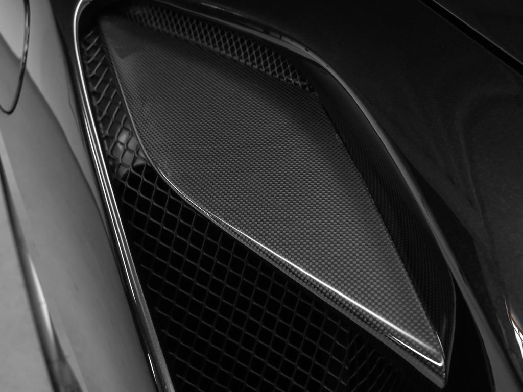 Certified 2021 Ferrari F8 Tributo RWD image 31