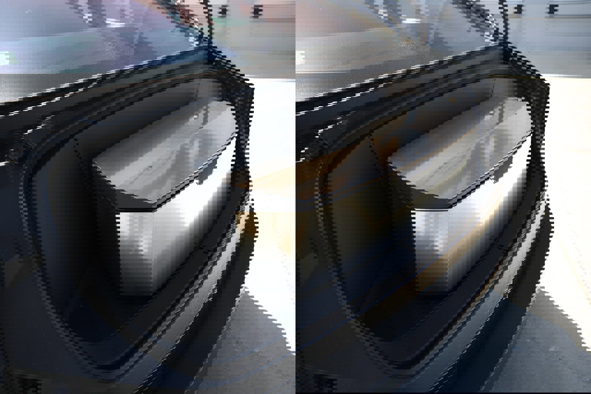 Used 2024 Tesla Cybertruck AWD Crew Cab image 46