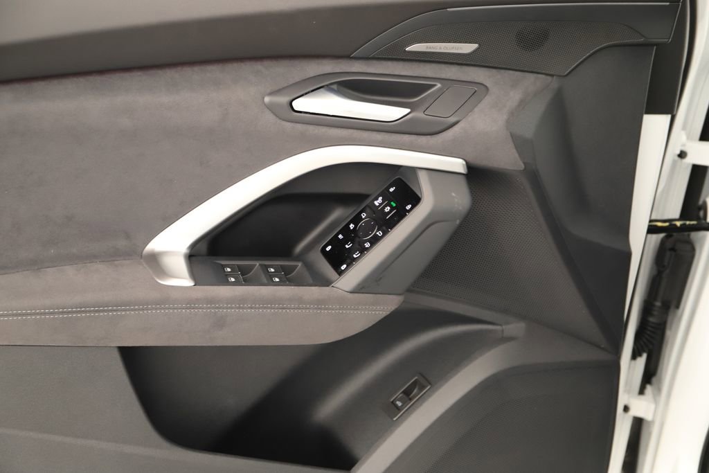 New 2026 Audi SQ5 Premium Plus image 22