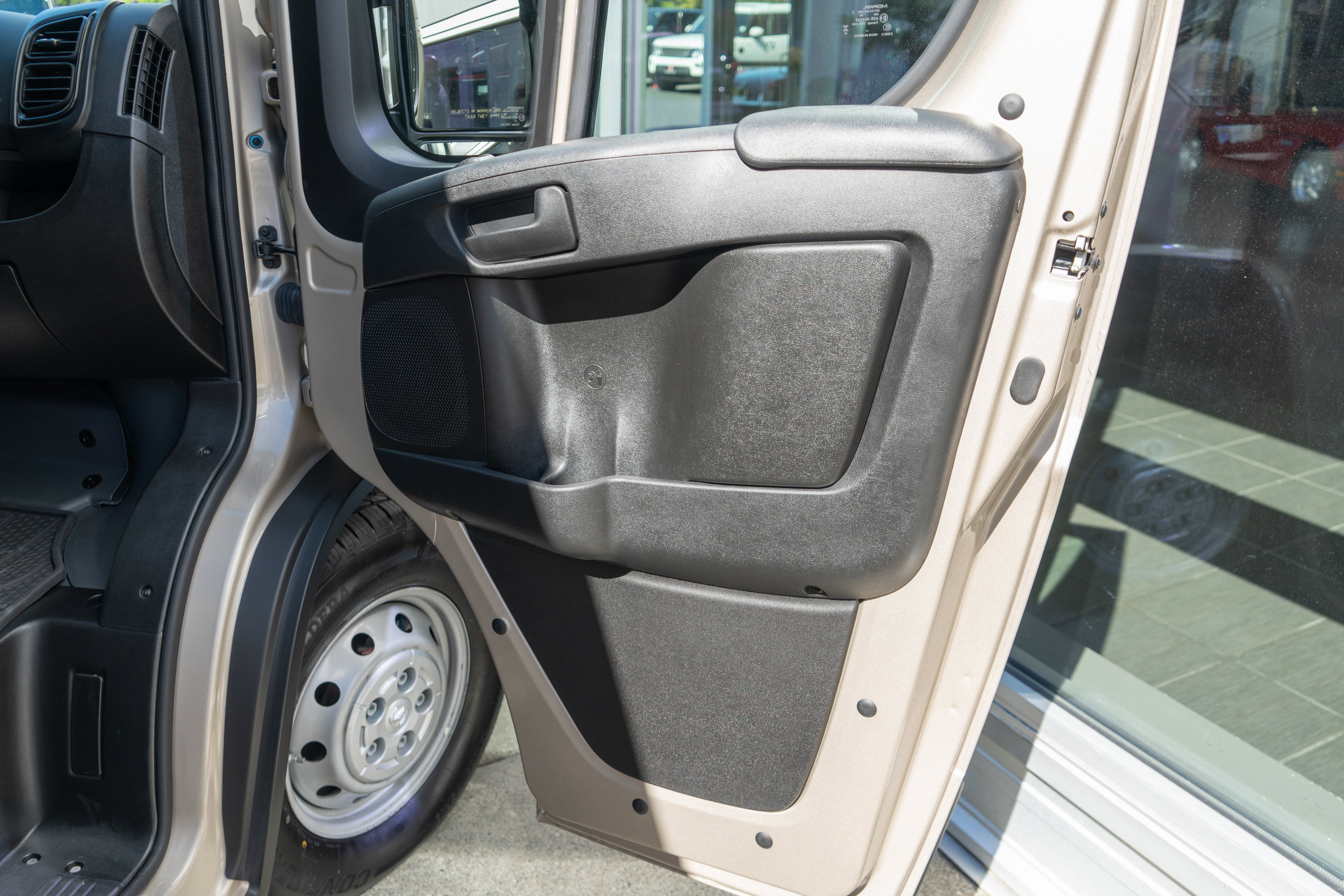Used 2023 RAM ProMaster 3500 w/ Driver Convenience Group FWD image 43